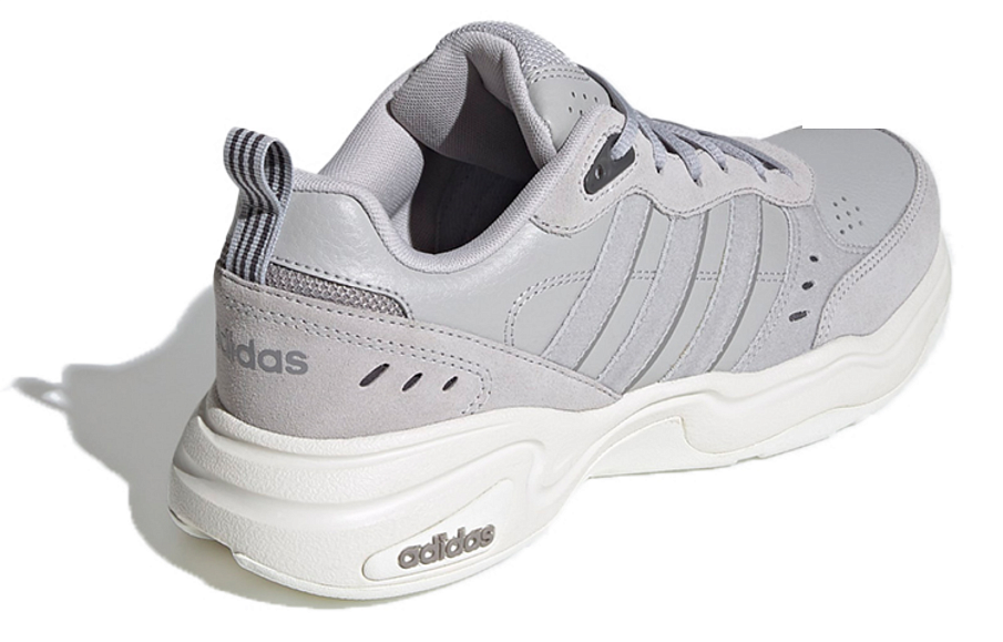 Фото № 4 с приближением к товару «‎adidas neo Strutter Grey»