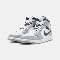 Фото № 2 с приближением к товару «‎Air Jordan 1 »