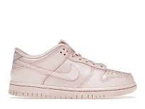 Фото № 1 с приближением к товару «‎Nike Dunk Low»