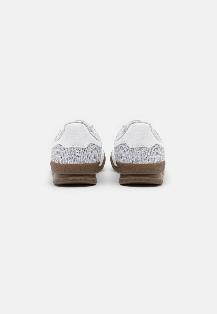 Фото № 3 с приближением к товару «‎Кроссовки Adidas SPAD115O12U-A11»