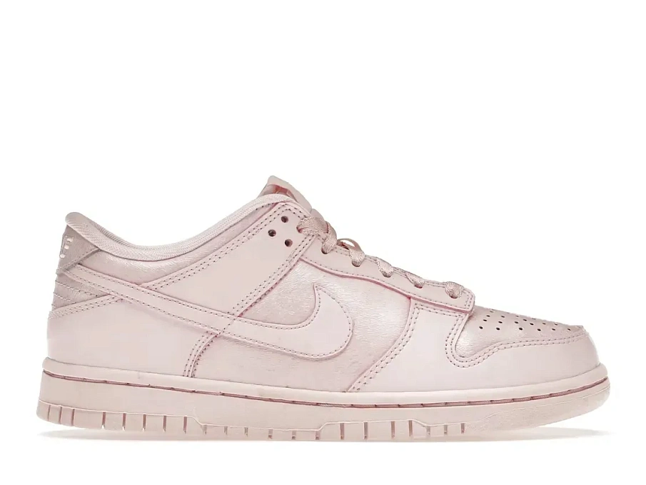 Фото № 1 с приближением к товару «‎Nike Dunk Low»