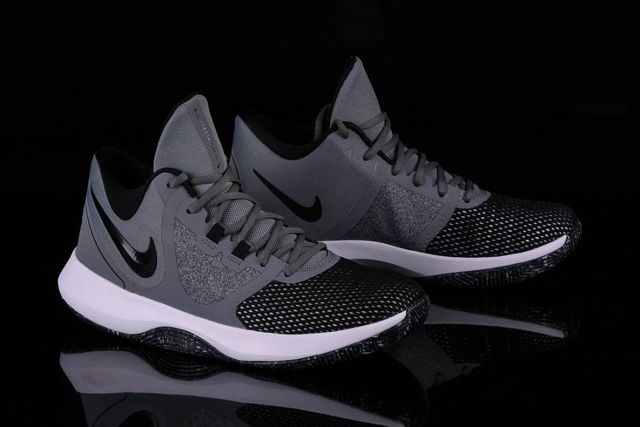 Фото № 3 с приближением к товару «‎Nike Air Precision II »