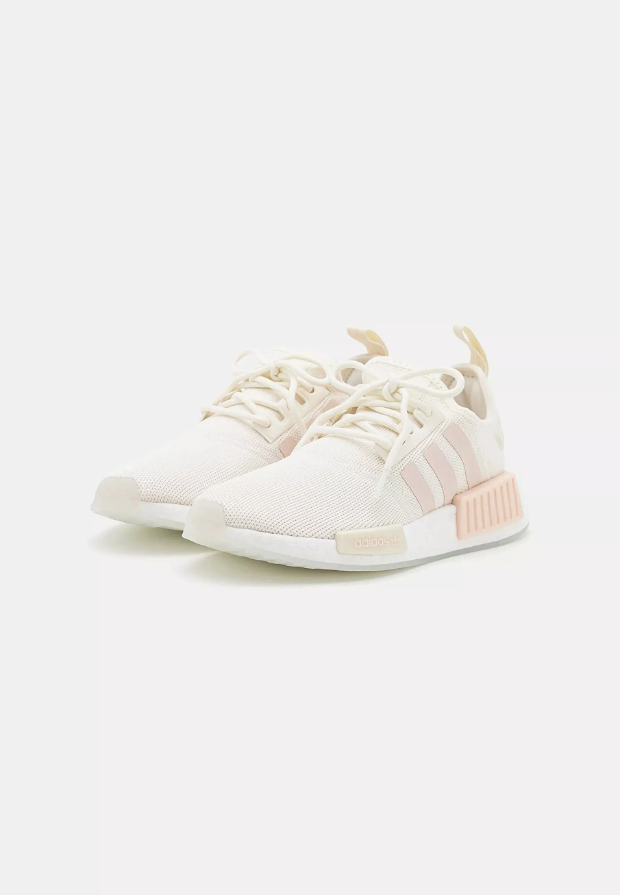 Фото № 3 с приближением к товару «‎NMD  R1 W»