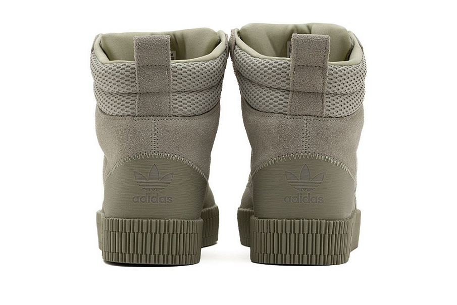 Фото № 4 с приближением к товару «‎Adidas Samba Boots W»