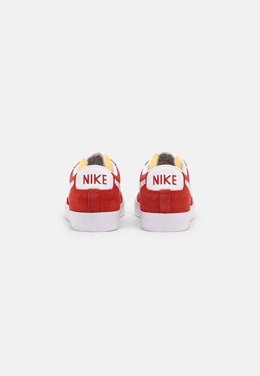 Фото № 5 с приближением к товару «‎Nike Blazer ’77 »