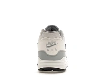 Фото № 4 с приближением к товару «‎Nike Air Max 1»