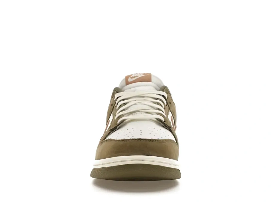 Фото № 2 с приближением к товару «‎Nike Dunk Low Premium»