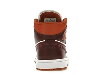 Фото № 4 с приближением к товару «‎Jordan 1 Mid»