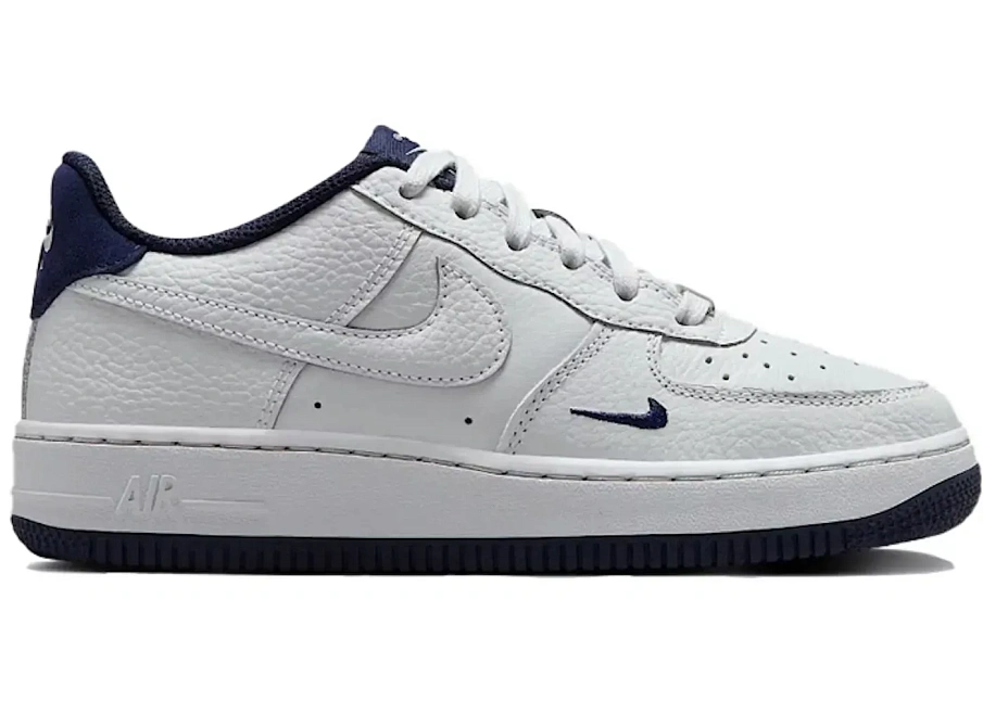 Фото № 1 с приближением к товару «‎Nike Air Force 1 Low LV8»