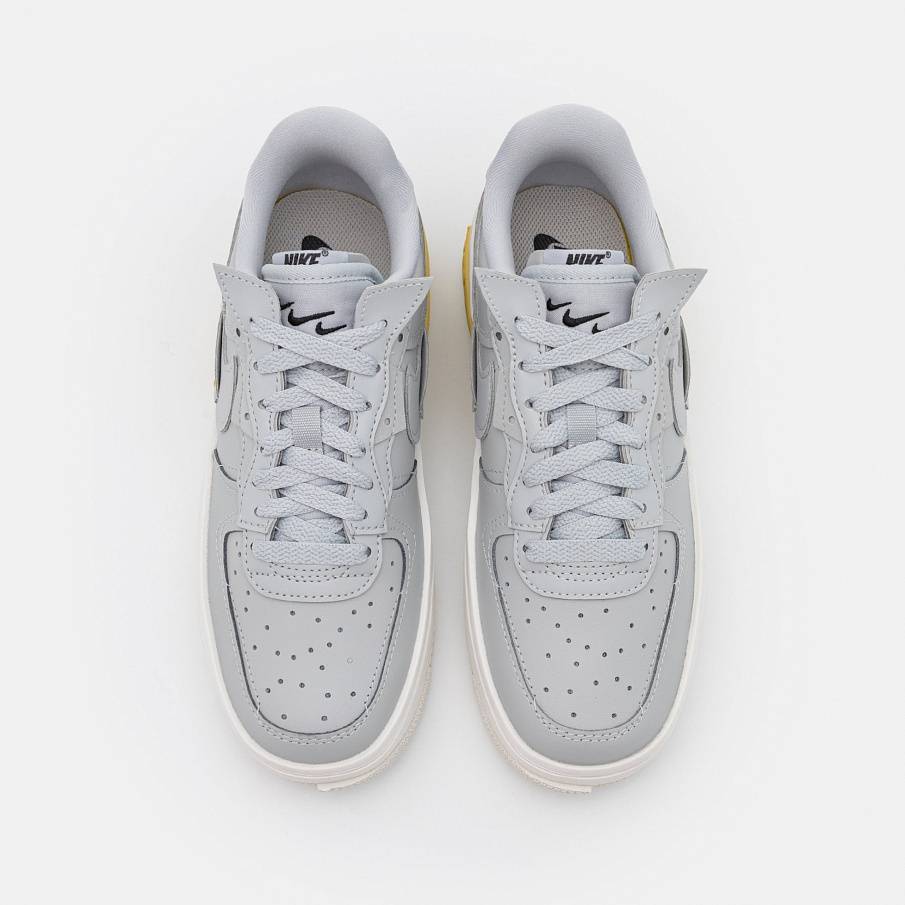 Фото № 5 с приближением к товару «‎Nike W Air Force 1 Fontanka »