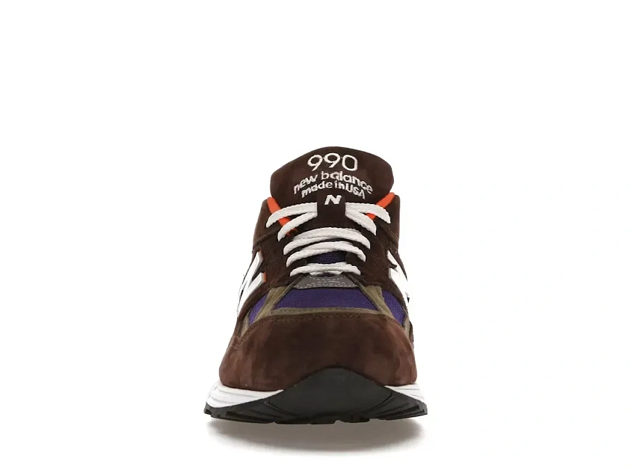 Фото № 2 с приближением к товару «‎New Balance 990v2»