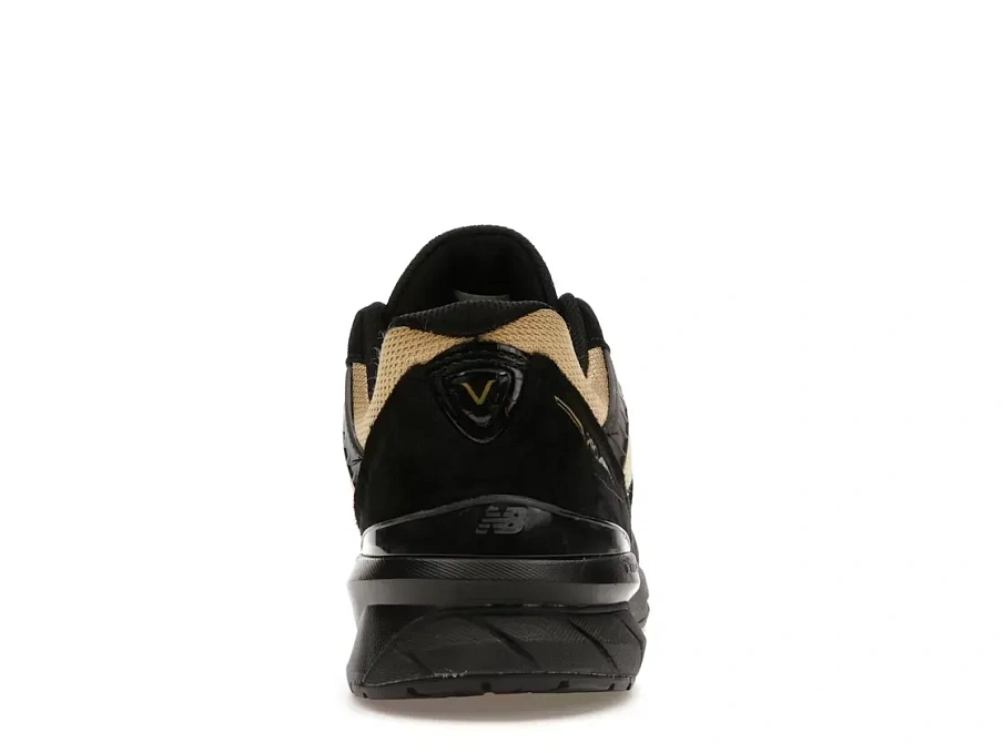 Фото № 4 с приближением к товару «‎New Balance 990v5»