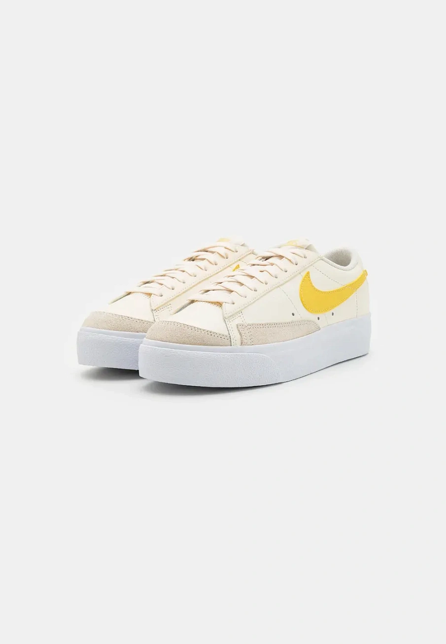 Фото № 2 с приближением к товару «‎BLAZER LOW PLATFORM»