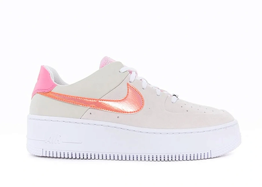 Фото № 1 с приближением к товару «‎Nike Air Force 1 Sage Low Light Bone Hyper Crimson »