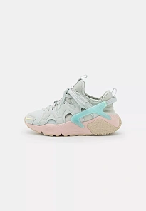 Фото № 4 с приближением к товару «‎AIR HUARACHE»