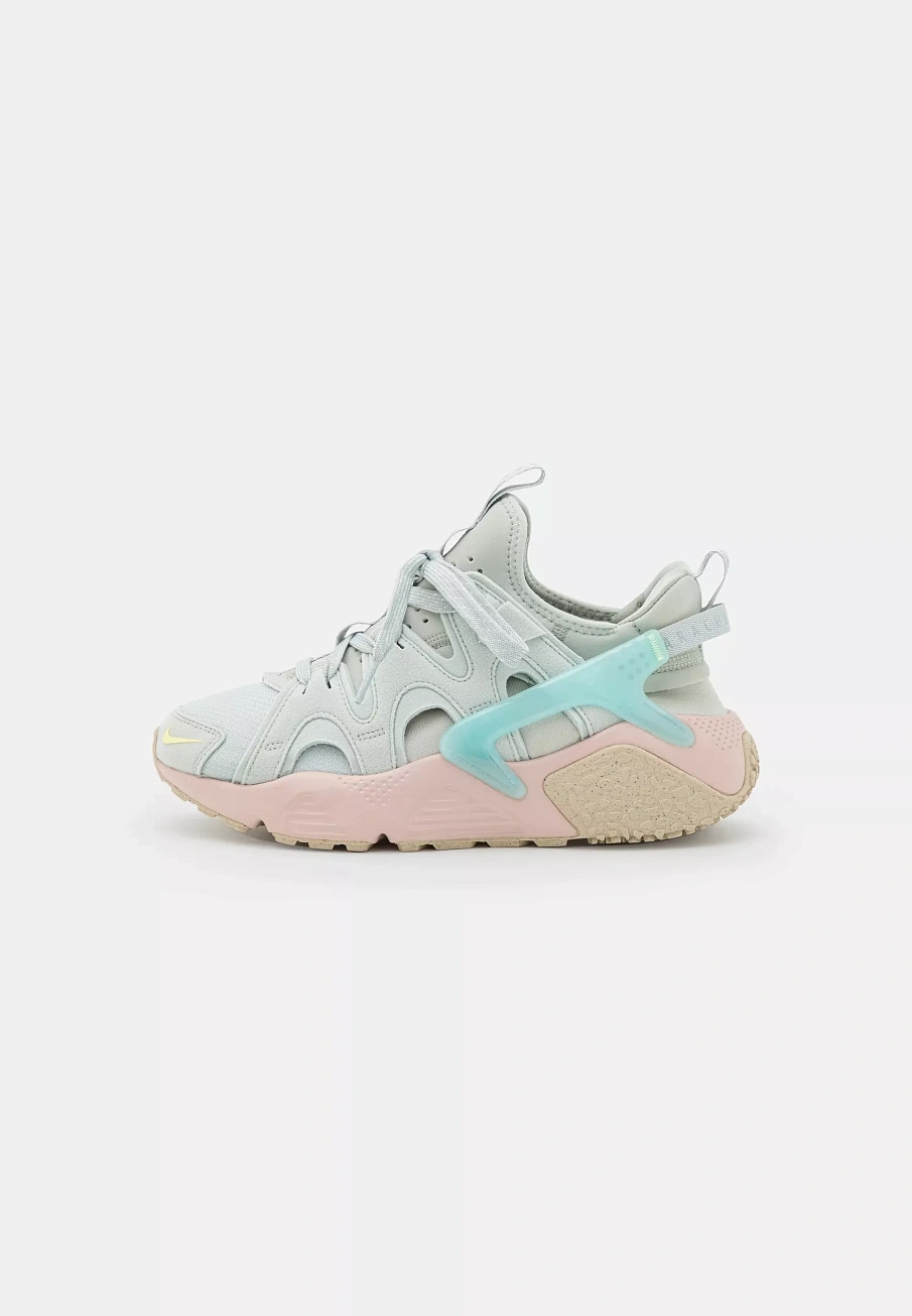 Фото № 4 с приближением к товару «‎AIR HUARACHE»