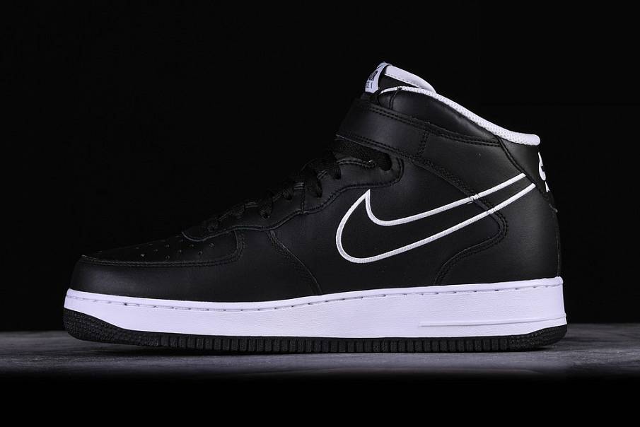 Фото № 1 с приближением к товару «‎Nike Air Force 1 ’07 Lthr »