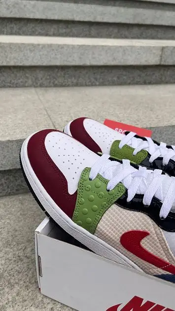 Air Jordan 1 Mid SE "Patchwork" - 2