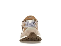 Фото № 2 с приближением к товару «‎New Balance 2002R»