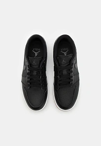 Фото № 4 с приближением к товару «‎AIR JORDAN 1 LOW UNISEX»