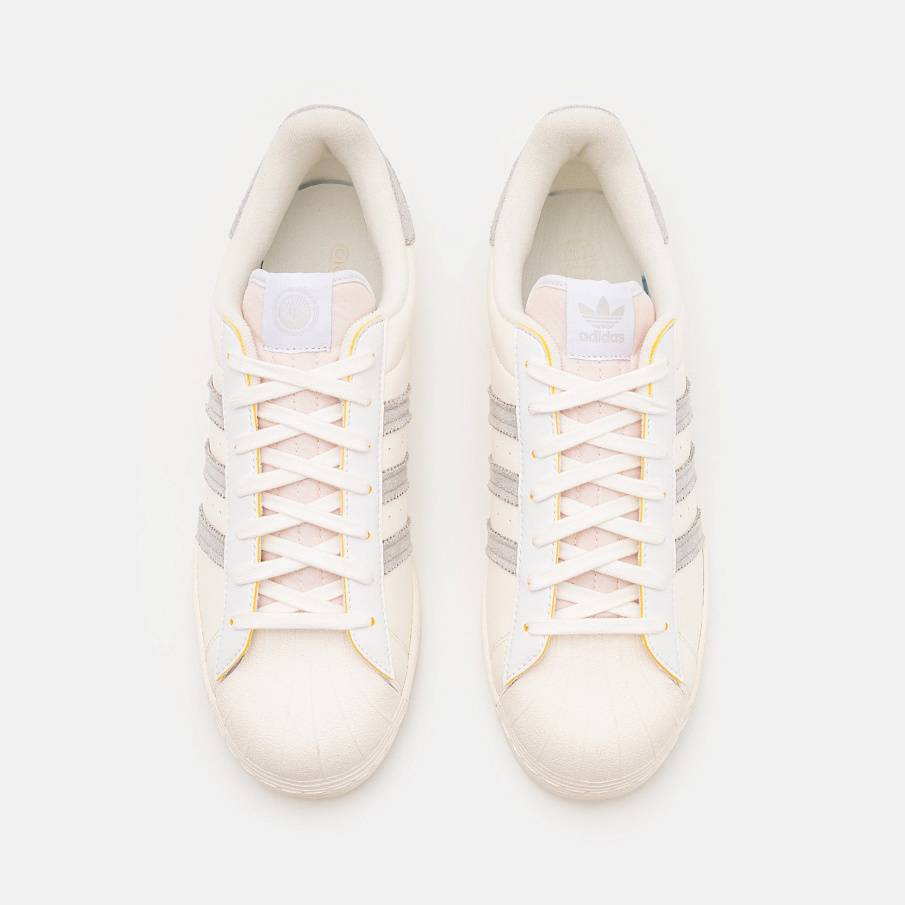 Фото № 4 с приближением к товару «‎Adidas Superstar »