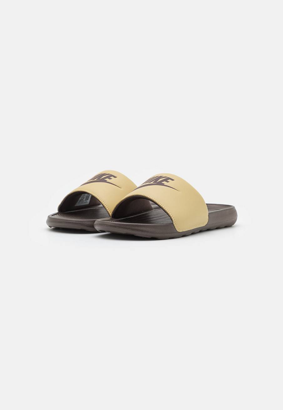 Фото № 1 с приближением к товару «‎Nike Victori One Slide»