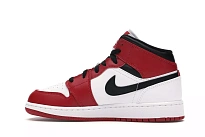 Фото № 2 с приближением к товару «‎Jordan 1 Mid Chicago (2020) »