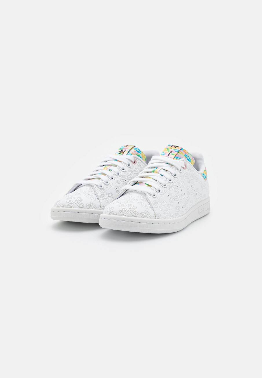 Фото № 3 с приближением к товару «‎Adidas Disney Stan Smith »