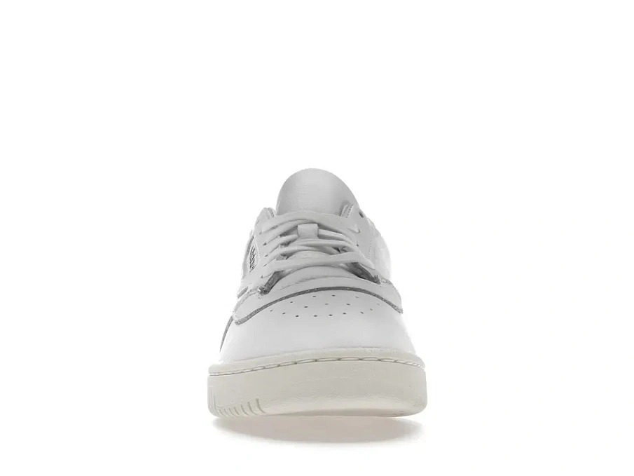 Фото № 2 с приближением к товару «‎adidas Yeezy Powerphase»