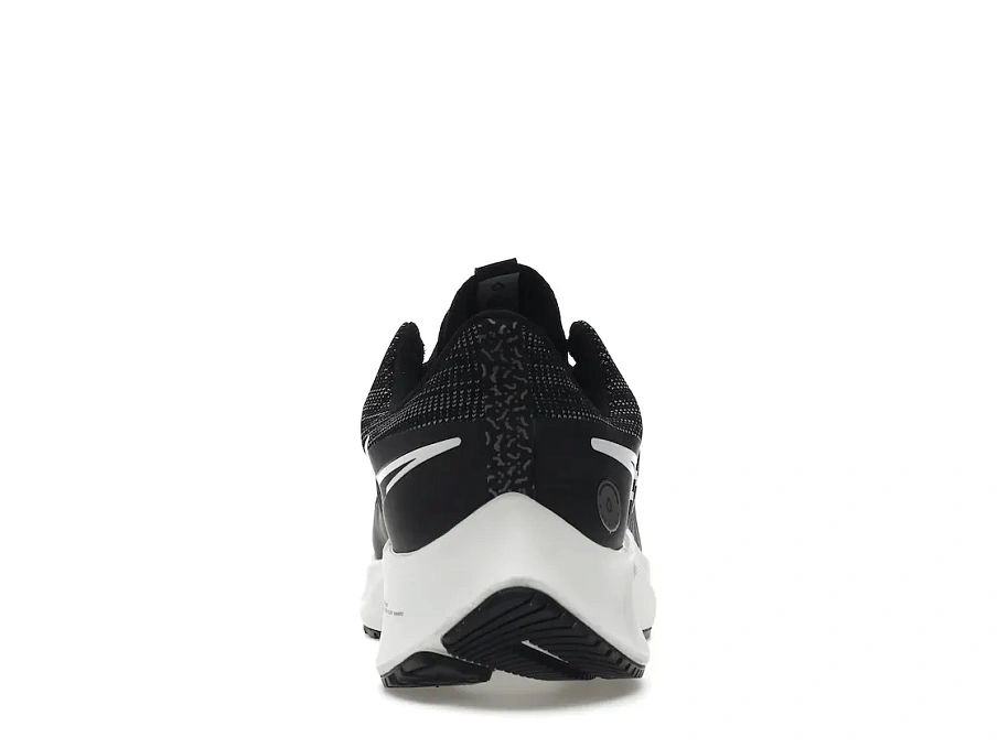 Фото № 4 с приближением к товару «‎Nike Air Zoom Pegasus 38 Shield Black White»