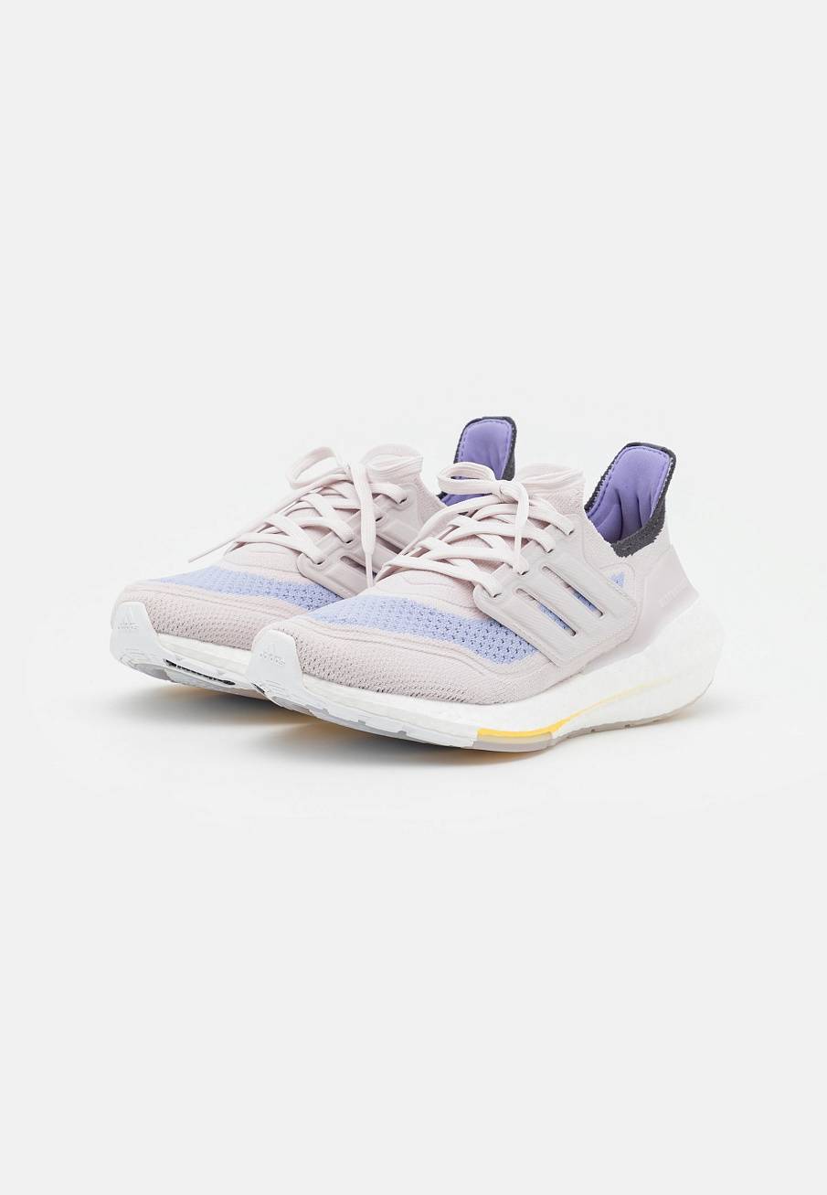 Фото № 2 с приближением к товару «‎Adidas Ultraboost 21»