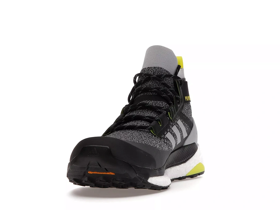 Фото № 4 с приближением к товару «‎adidas Terrex Free Hiker Primeblue Halo Silver»