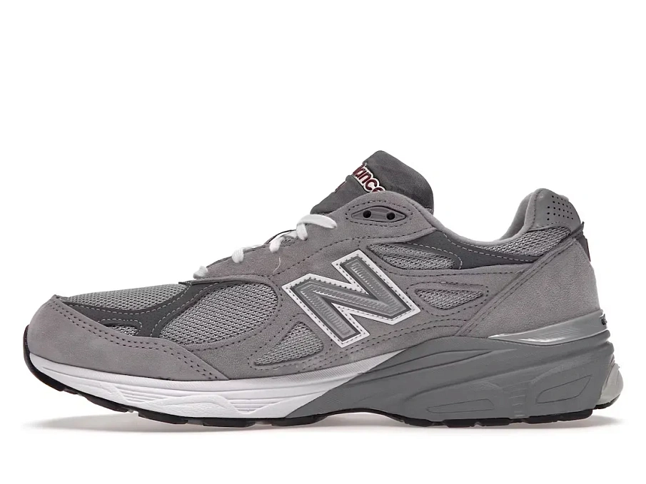 Фото № 3 с приближением к товару «‎New Balance 990v3»