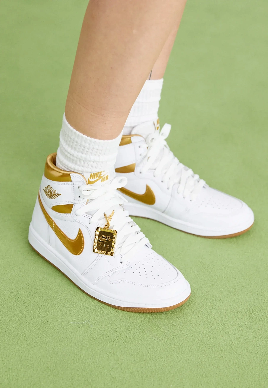 Фото № 2 с приближением к товару «‎AIR JORDAN 1 RETRO HIGH OG»