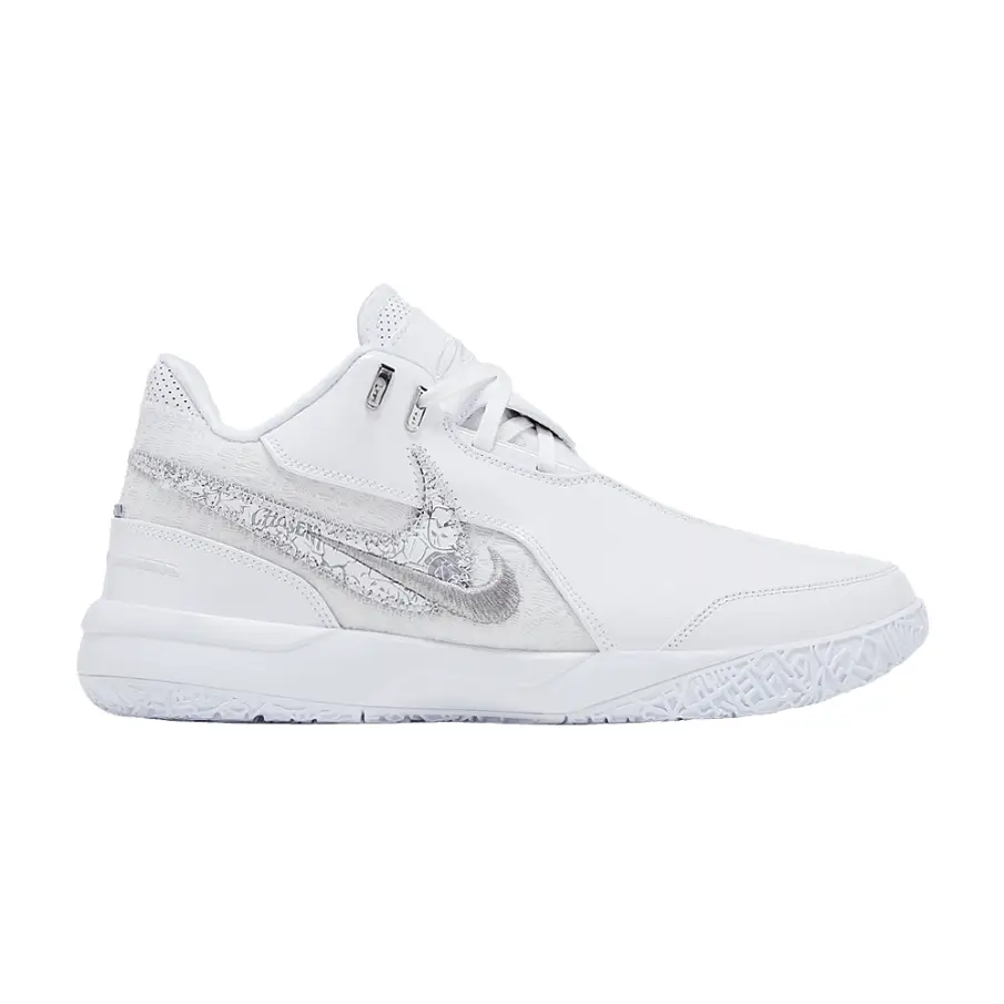 Фото № 1 с приближением к товару «‎Nike Zoom LeBron NXXT Gen AMPD White Metallic Silver (FJ1566-102)»