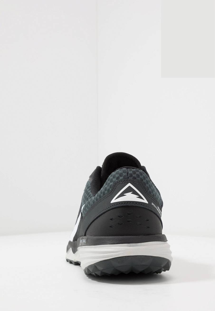 Фото № 4 с приближением к товару «‎Nike Juniper Trail»