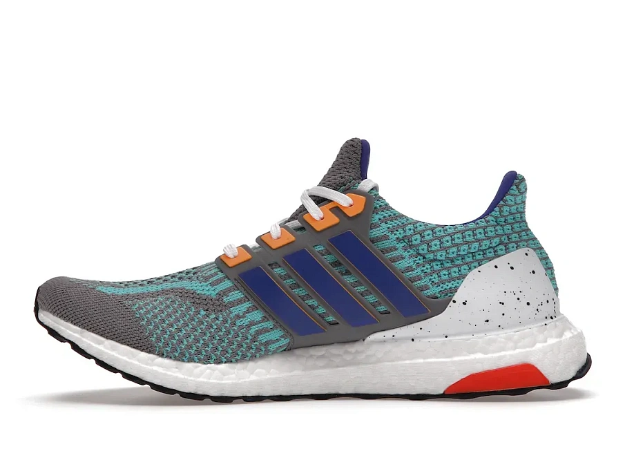 Фото № 3 с приближением к товару «‎adidas Ultra Boost 5.0 DNA Grey Sonic Ink»