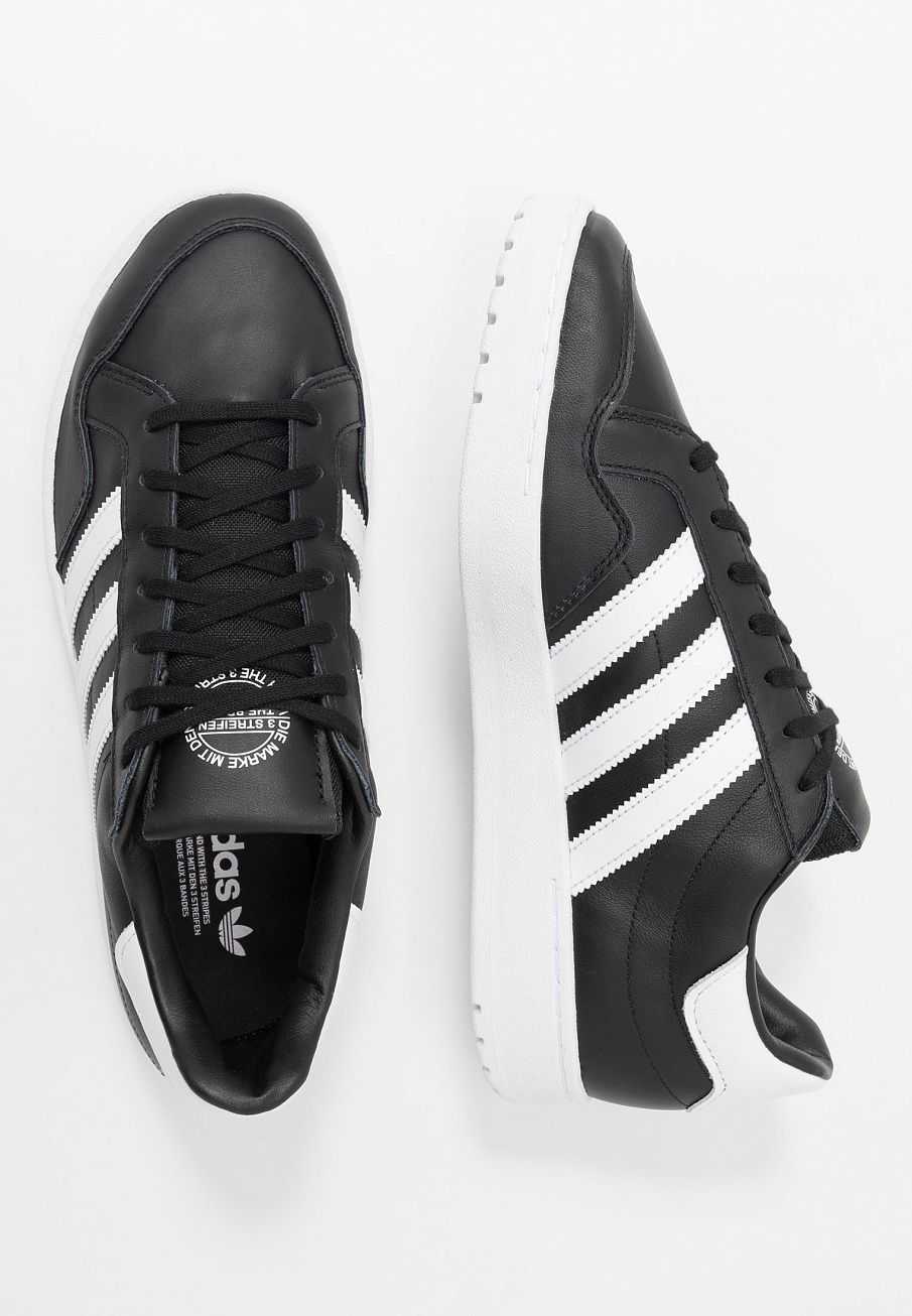Фото № 2 с приближением к товару «‎Adidas Team Court »