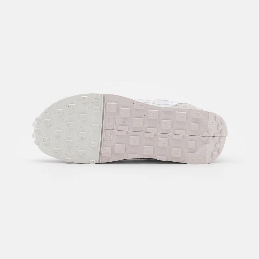 Фото № 4 с приближением к товару «‎Nike W Fontanka Waffle »