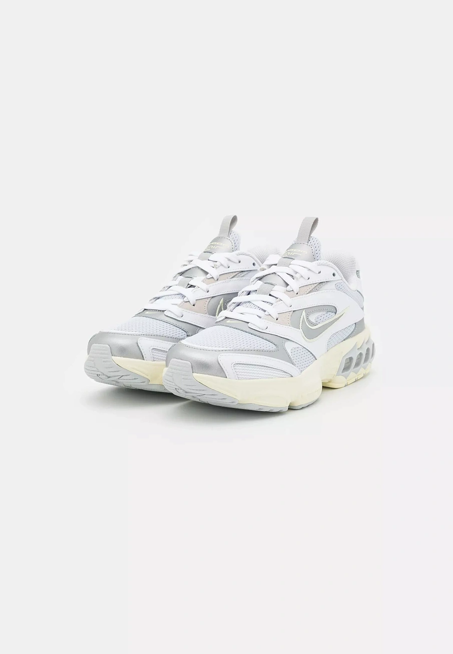 Фото № 3 с приближением к товару «‎WMNS ZOOM AIR FIRE BC2»