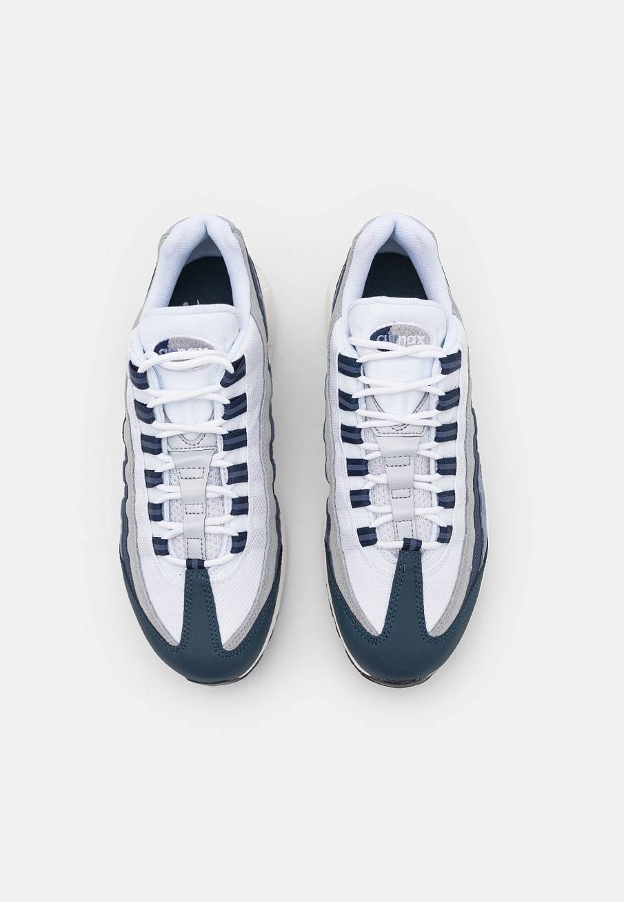 Фото № 4 с приближением к товару «‎Nike Air Max 95 Essential »