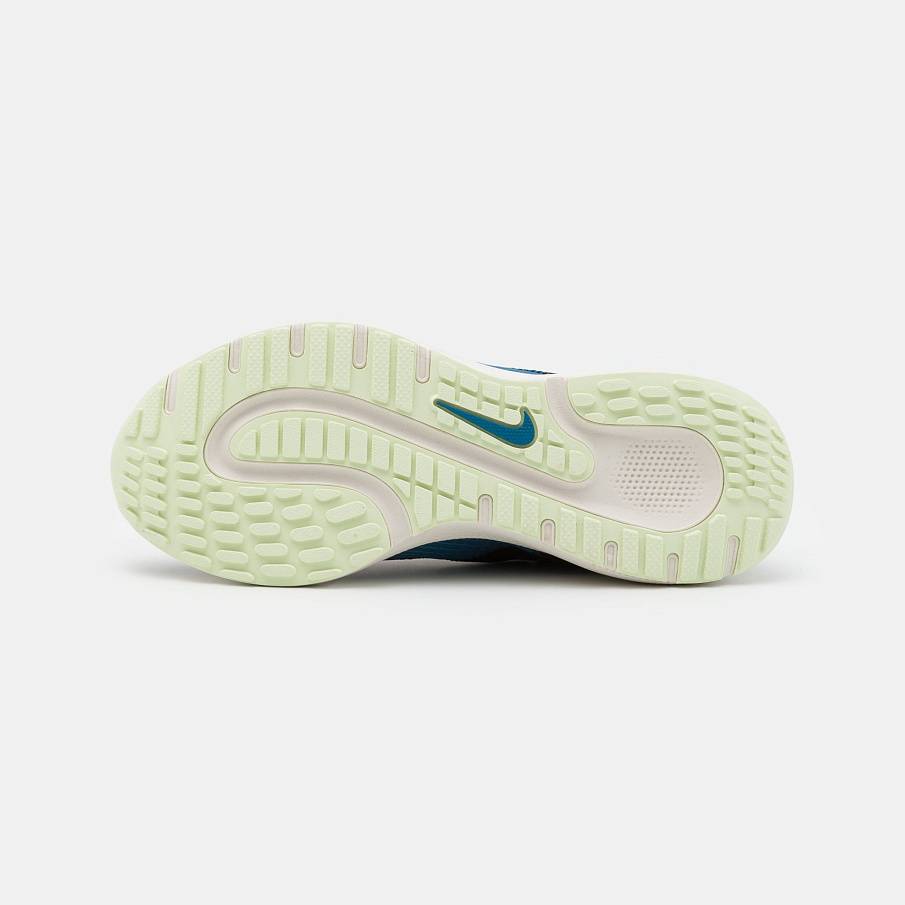 Фото № 5 с приближением к товару «‎Nike React Escape»