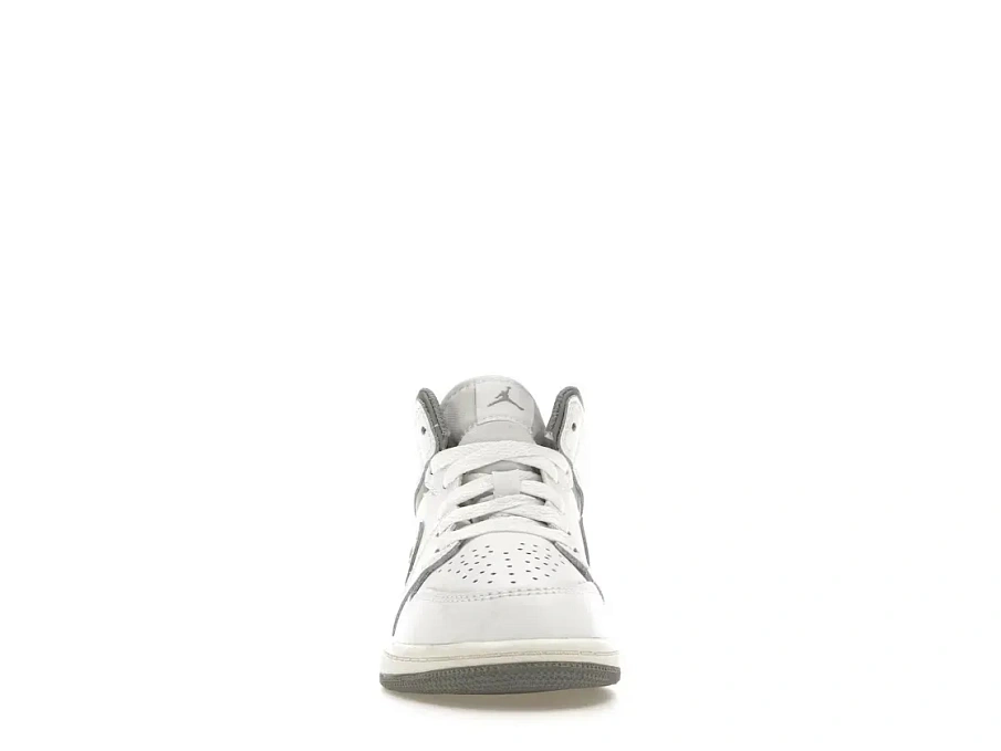 Фото № 2 с приближением к товару «‎Jordan 1 Mid»