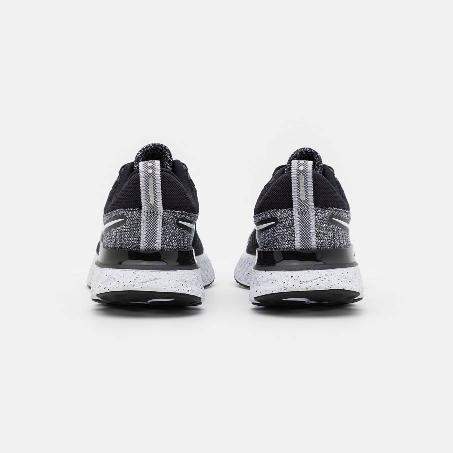 Фото № 3 с приближением к товару «‎Nike Do»