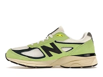Фото № 3 с приближением к товару «‎New Balance 990v4»