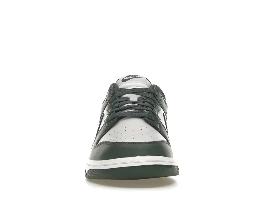 Фото № 2 с приближением к товару «‎Nike Dunk Low»