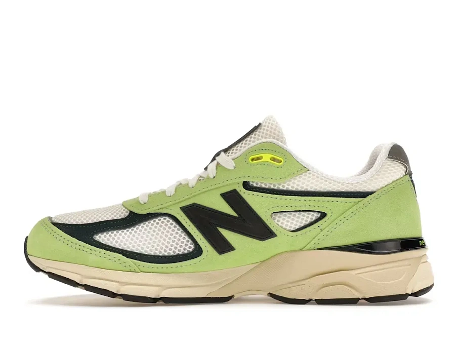 Фото № 3 с приближением к товару «‎New Balance 990v4»