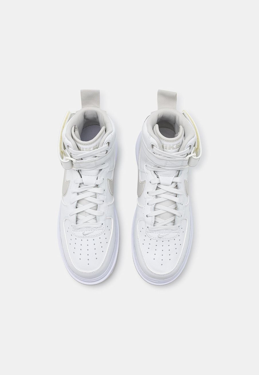 Фото № 4 с приближением к товару «‎Nike Air Force 1 »