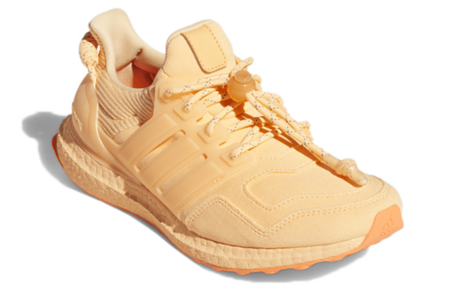 Фото № 3 с приближением к товару «‎Ivy Park x adidas Ultra Boost OG Orange»