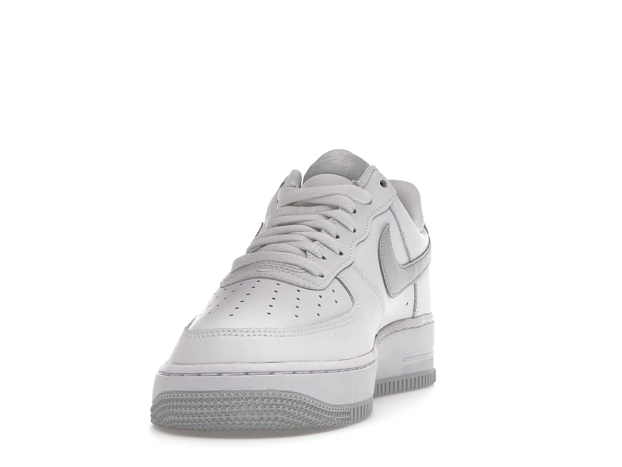 Фото № 3 с приближением к товару «‎Nike Air Force 1 Low 07 Pure Platinum (2021)»